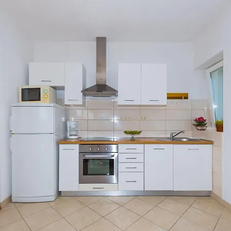 Holiday home Mit Pool Nationalpark Krka *