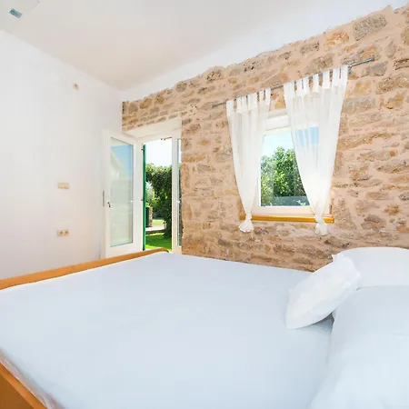 Σπίτι διακοπών Mit Pool Nationalpark Krka